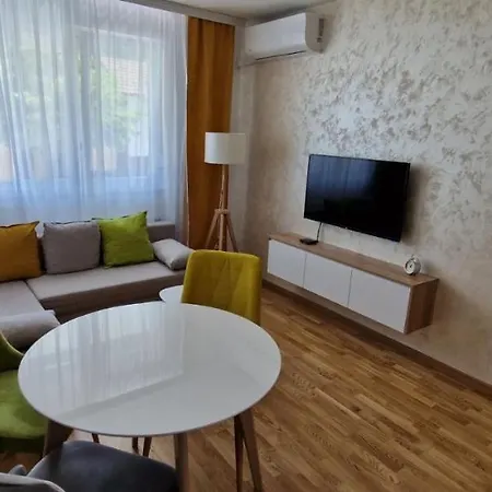 Hotell Apartman Pezos