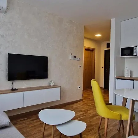 Apartman Pezos Hotell Petrovaradin